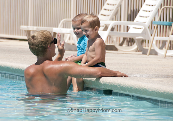 how to take better swimming pictures