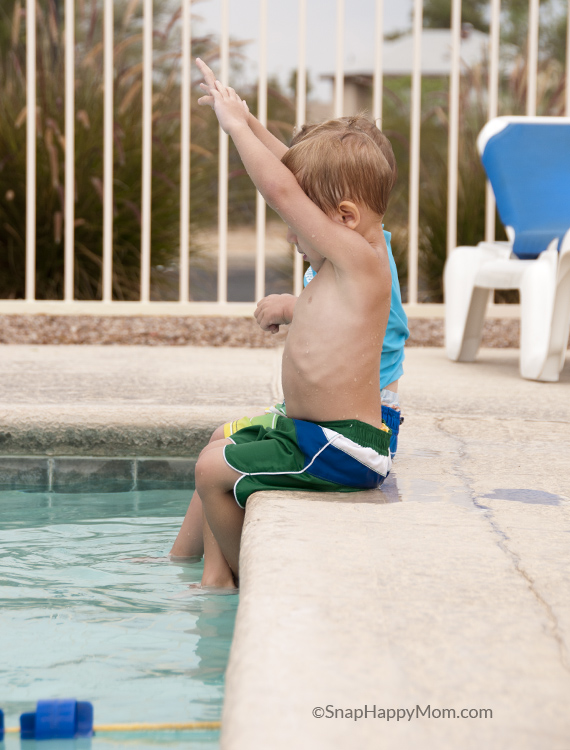 how to take better swimming pictures