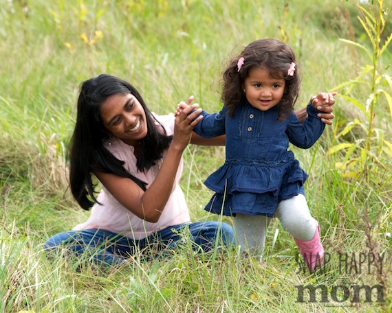 Sweet Family Pictures - www.SnapHappyMom.com