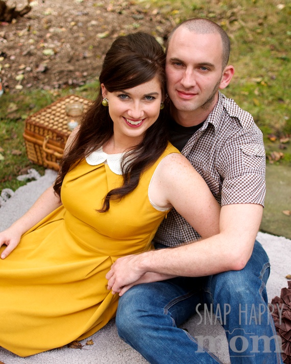 Romantic Couples Photos - www.SnapHappyMom.com