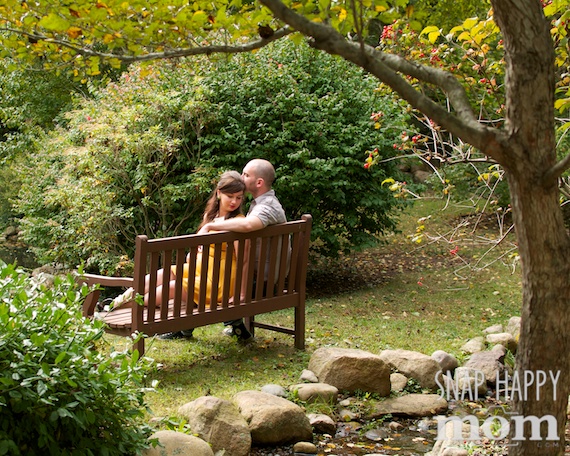 Romantic Couples Photos - www.SnapHappyMom.com