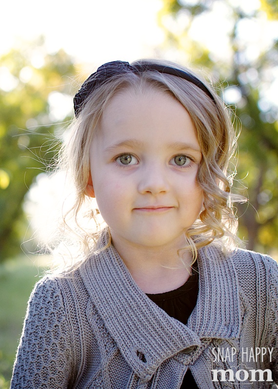 Encouraging Cooperation in Children's Portrait Sessions - www.SnapHappyMom.com