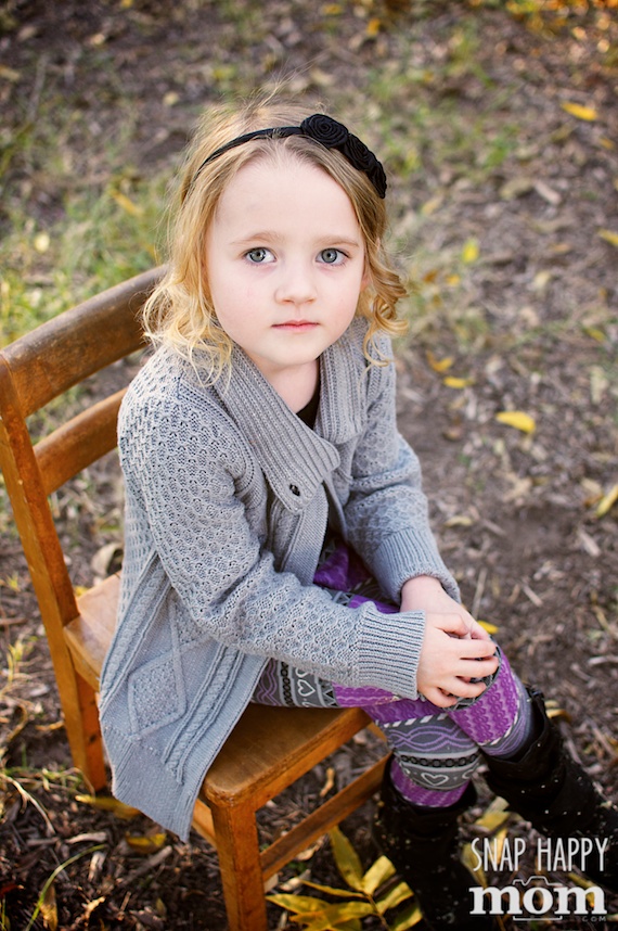 Encouraging Cooperation in Children's Portrait Sessions - www.SnapHappyMom.com