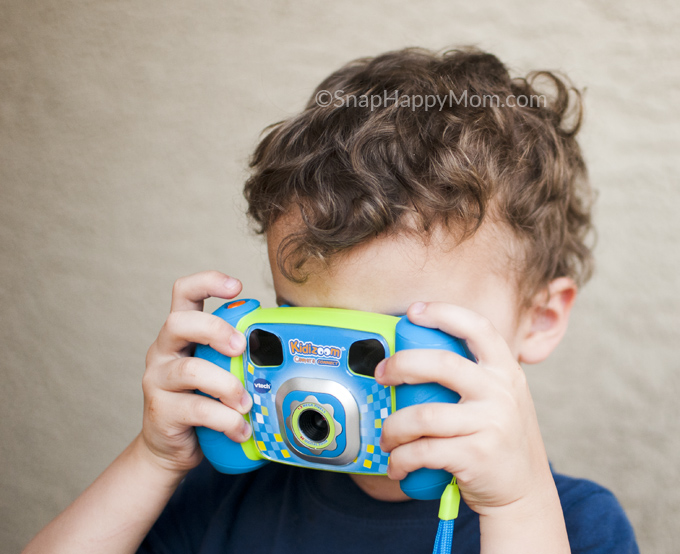 Child's Camera Review: VTech Kidizoom Camera Connect from SnapHappyMom.com