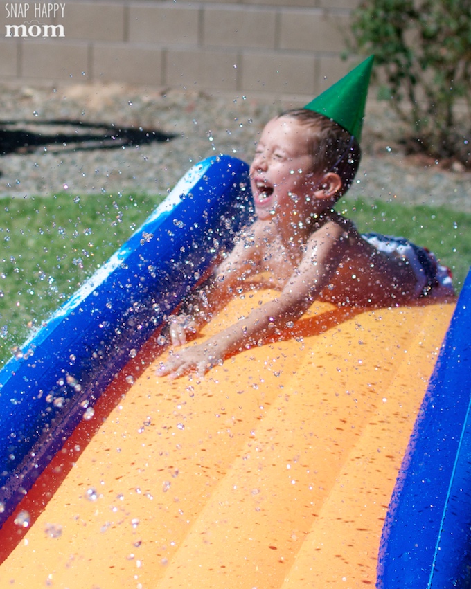 8 Tips For Taking Pictures at Birthday Parties - SnapHappyMom.com