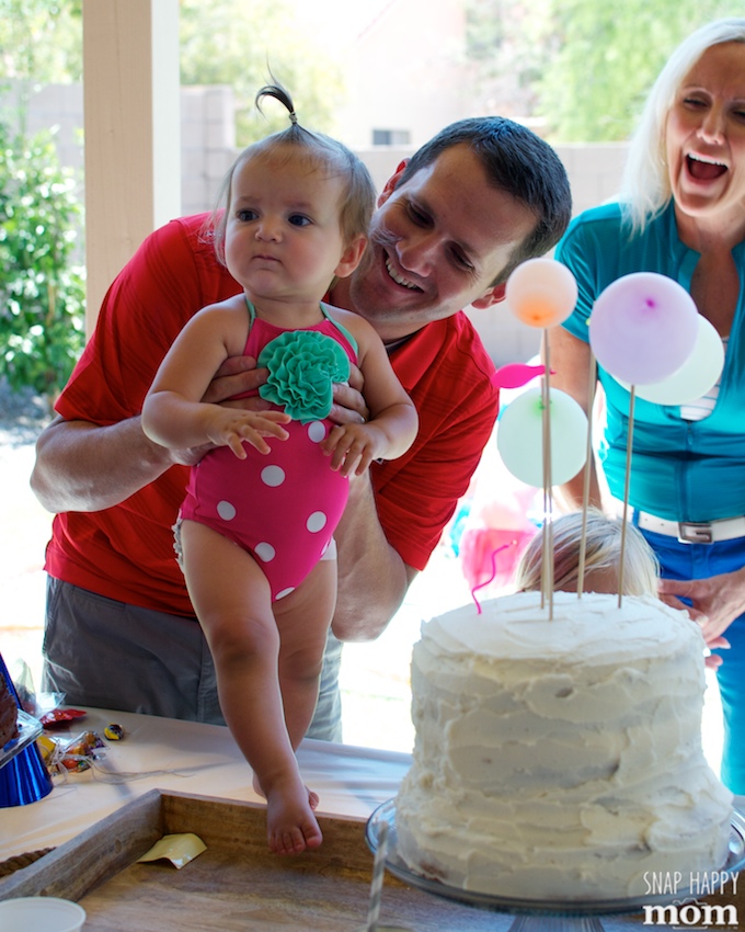 8 Tips For Taking Pictures at Birthday Parties - SnapHappyMom.com