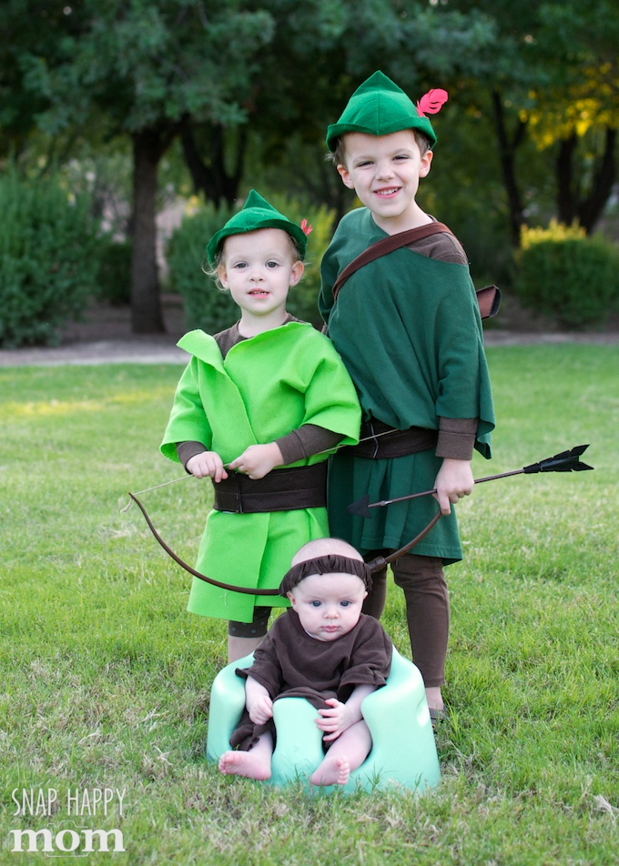 Robin Hood Family Costumes - SnapHappyMom.com