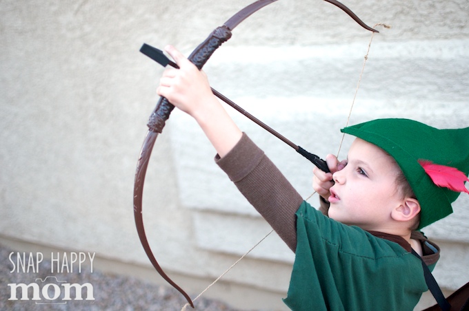 Robin Hood Family Costumes - handmade Robin Hood costume for a boy - SnapHappyMom.com