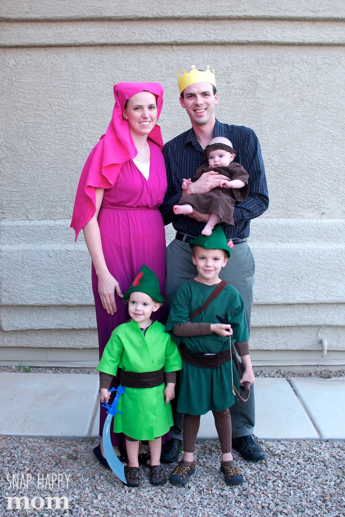 Robin Hood Family Costumes - SnapHappyMom.com