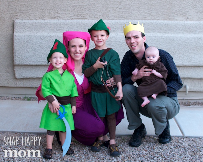 Robin Hood Family Costumes - SnapHappyMom.com