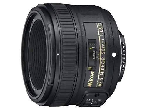 Nikon AF-S FX NIKKOR 50mm f/1.8G Lens with Auto Focus for Nikon DSLR Cameras